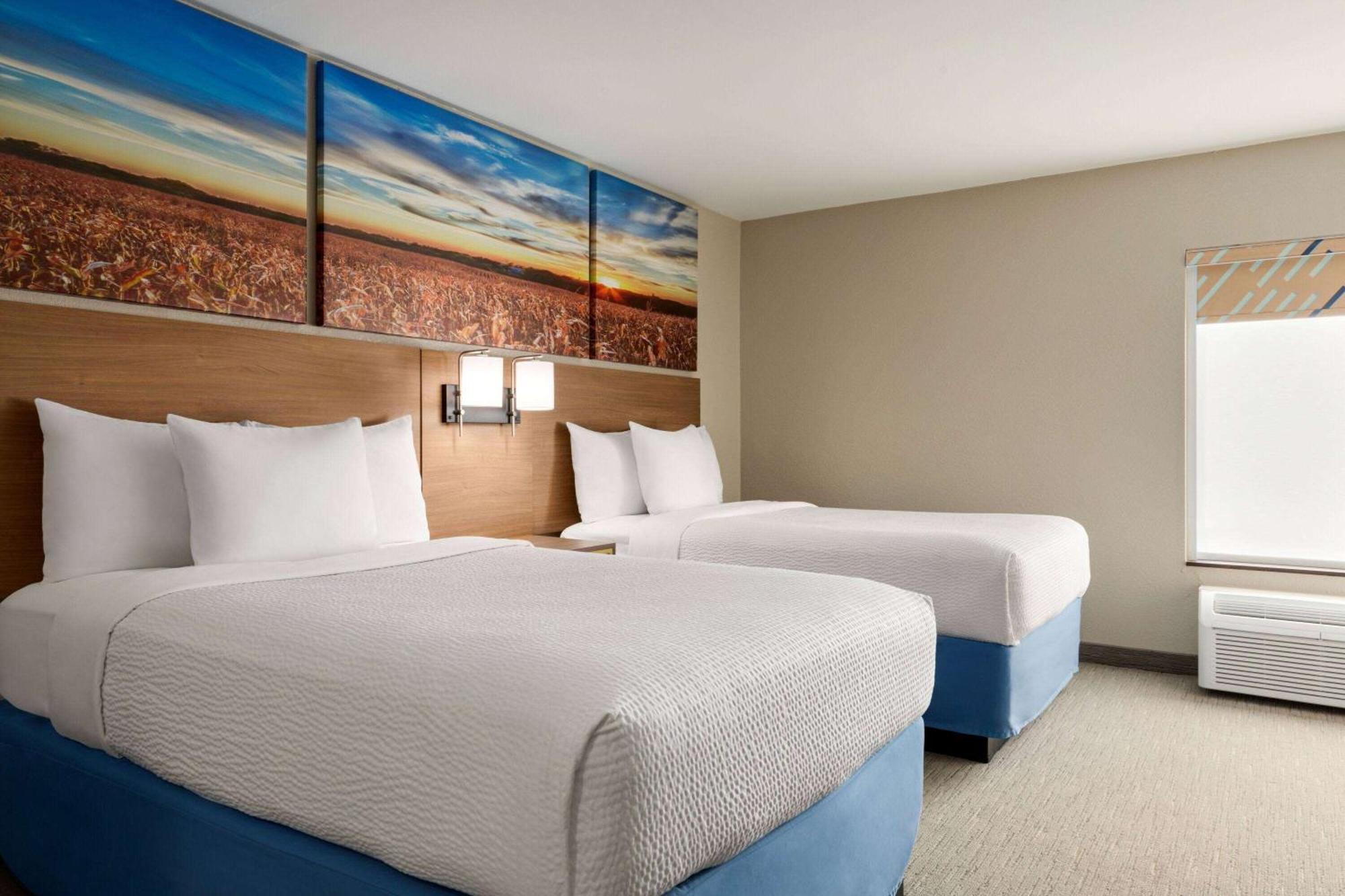 Days Inn By Wyndham Hillsboro מראה חיצוני תמונה
