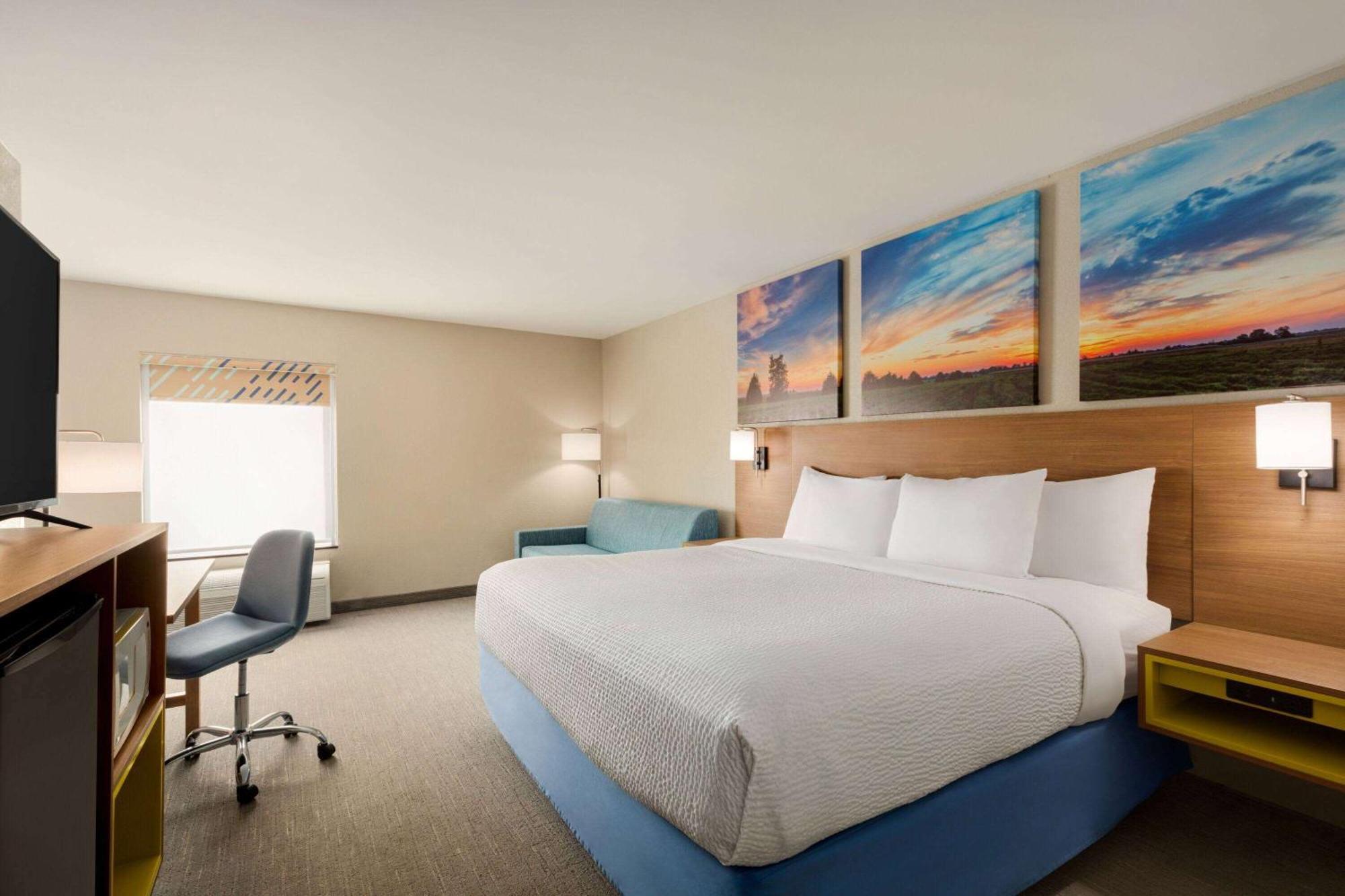 Days Inn By Wyndham Hillsboro מראה חיצוני תמונה