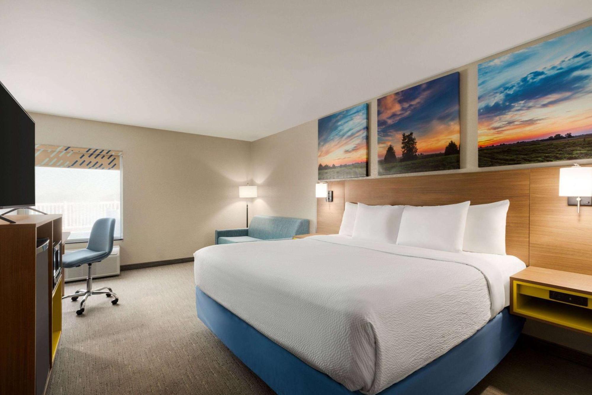 Days Inn By Wyndham Hillsboro מראה חיצוני תמונה