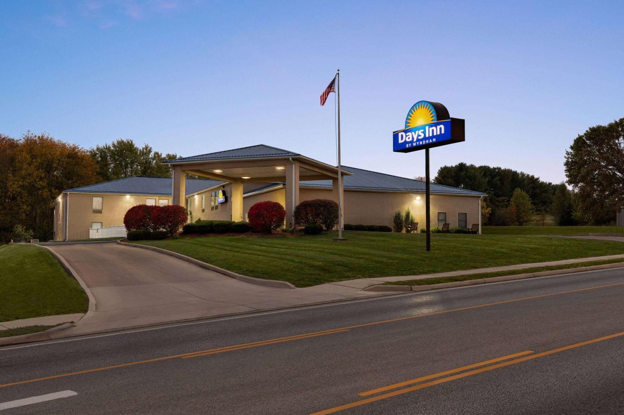 Days Inn By Wyndham Hillsboro מראה חיצוני תמונה